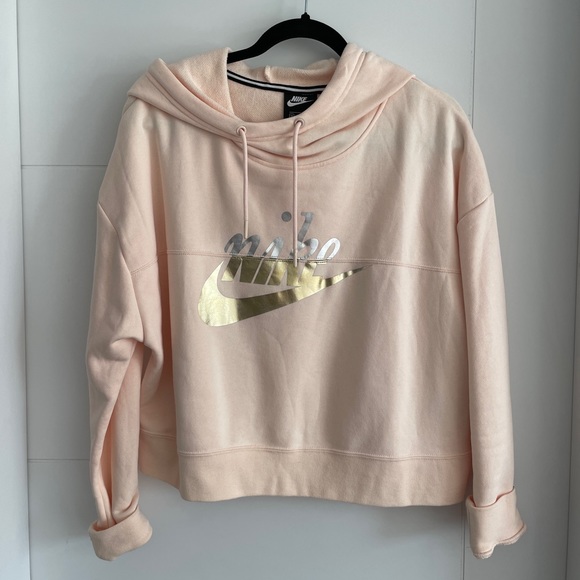 Nike blush cropped hoodie. Worn once. Size medium. Excellent condition! - Picture 1 of 2